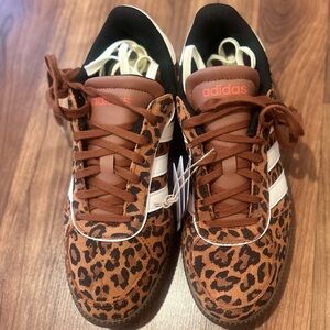 Women’s Leopard Print Casual Sneakers - Brown
